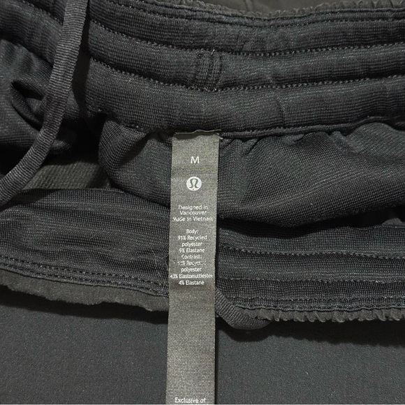 lululemon athletica Men's Charcoal Joggers - Picture 3 of 3